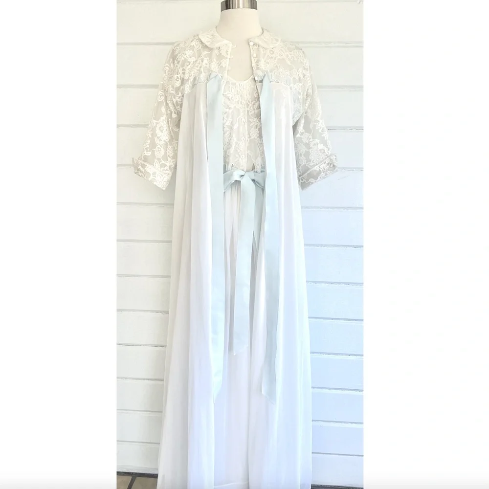 Vintage Peignoir Negligee Set Robe and Gown by Eyeful by The Flaums in Ivory - M